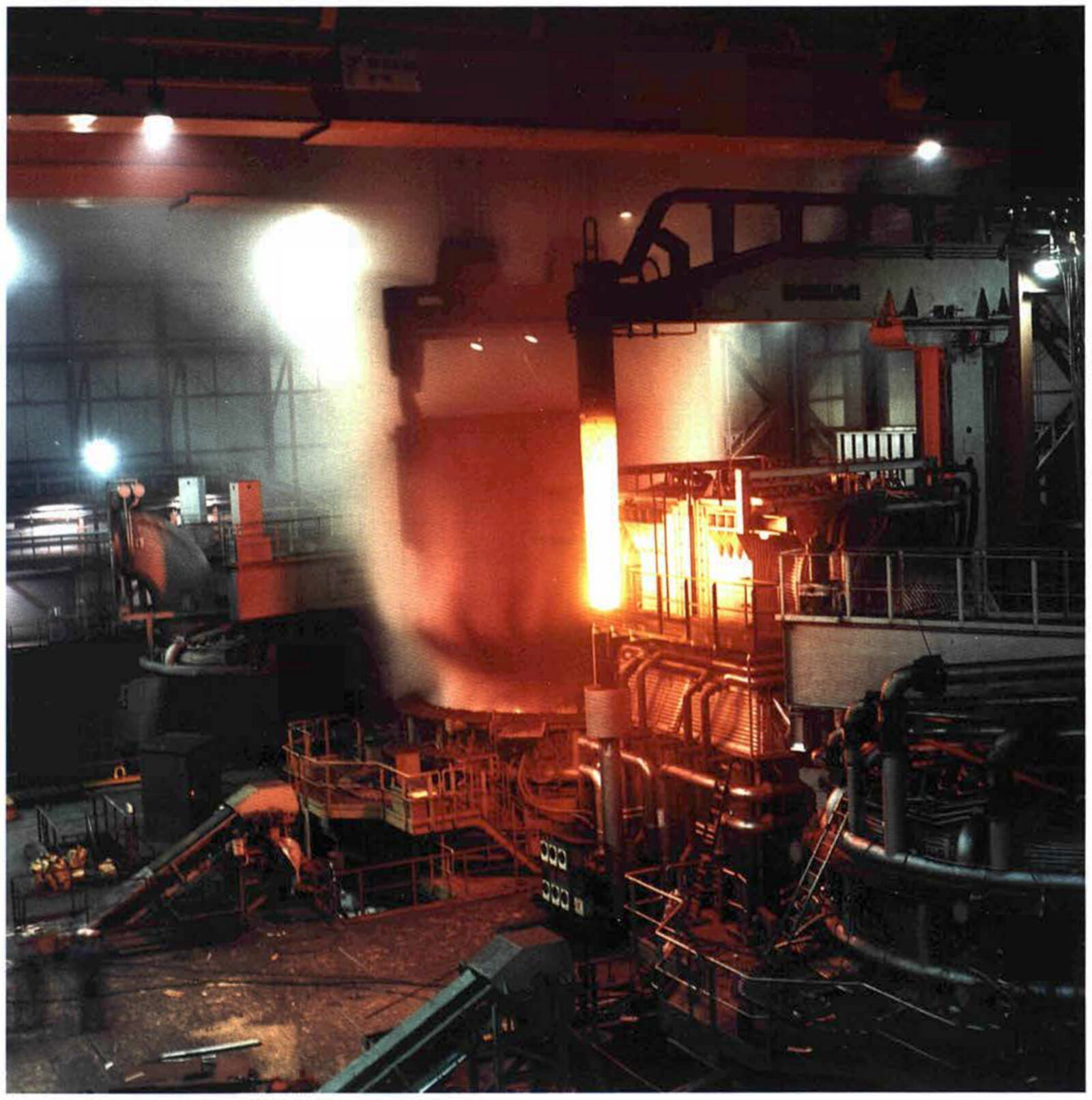 ECSC Financial report 1996 ProfilARBED Differdange Electric arc furnace 2 - via Wikimedia Commons (used under CC BY-SA 4.0)
