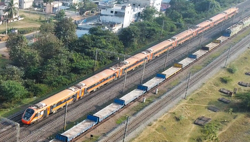 Bhubaneswar–Visakhapatnam Vande Bharat Express - via Wikimedia Commons (used under CC BY-SA 4.0)